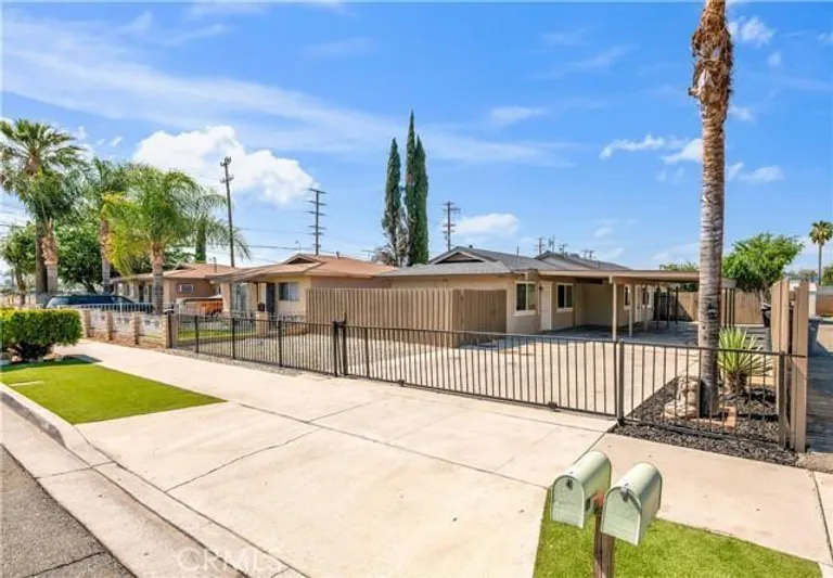 470 W Kimball Ave, Hemet, CA 92543