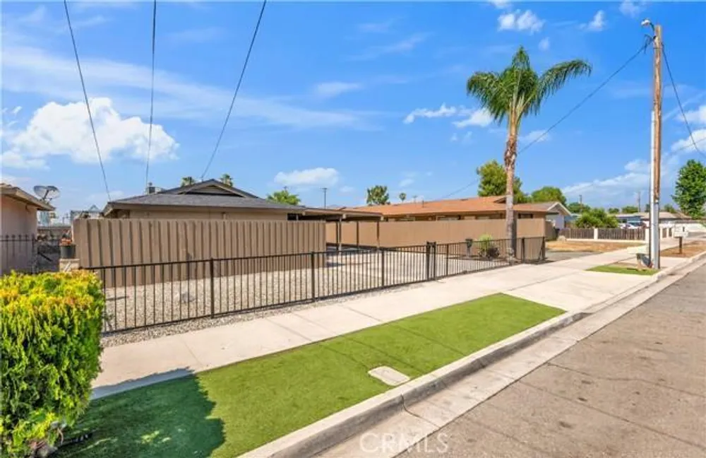 470 W Kimball Ave, Hemet, CA 92543