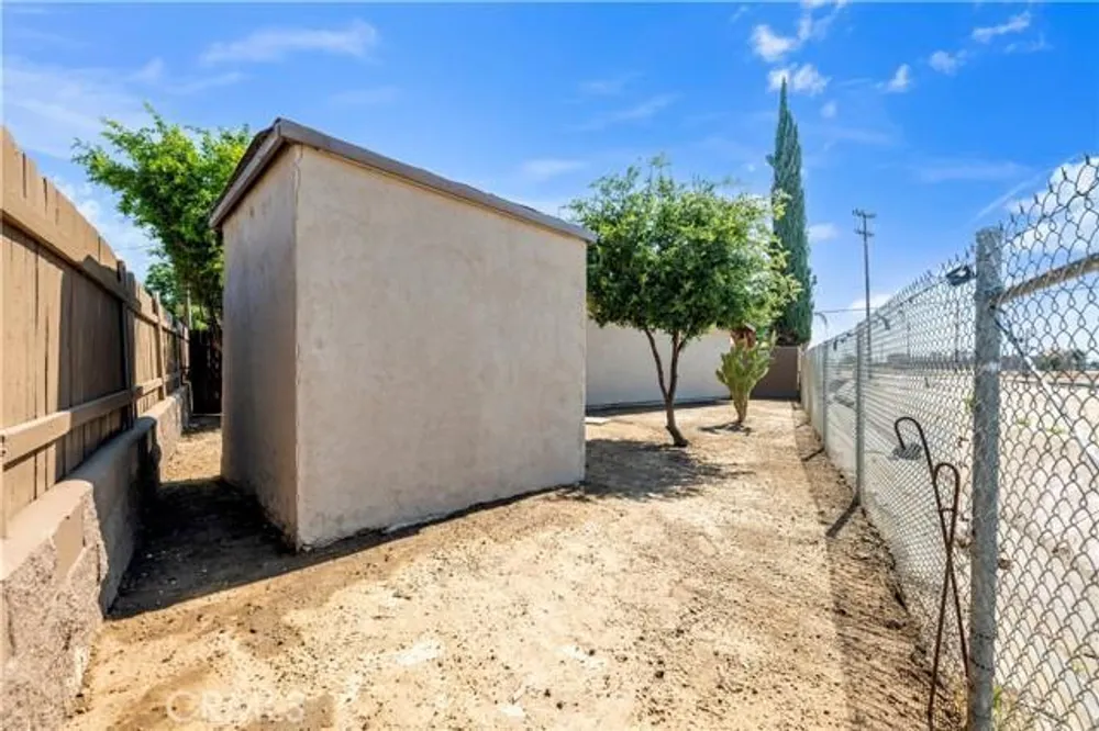 470 W Kimball Ave, Hemet, CA 92543