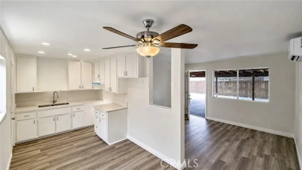 470 W Kimball Ave, Hemet, CA 92543