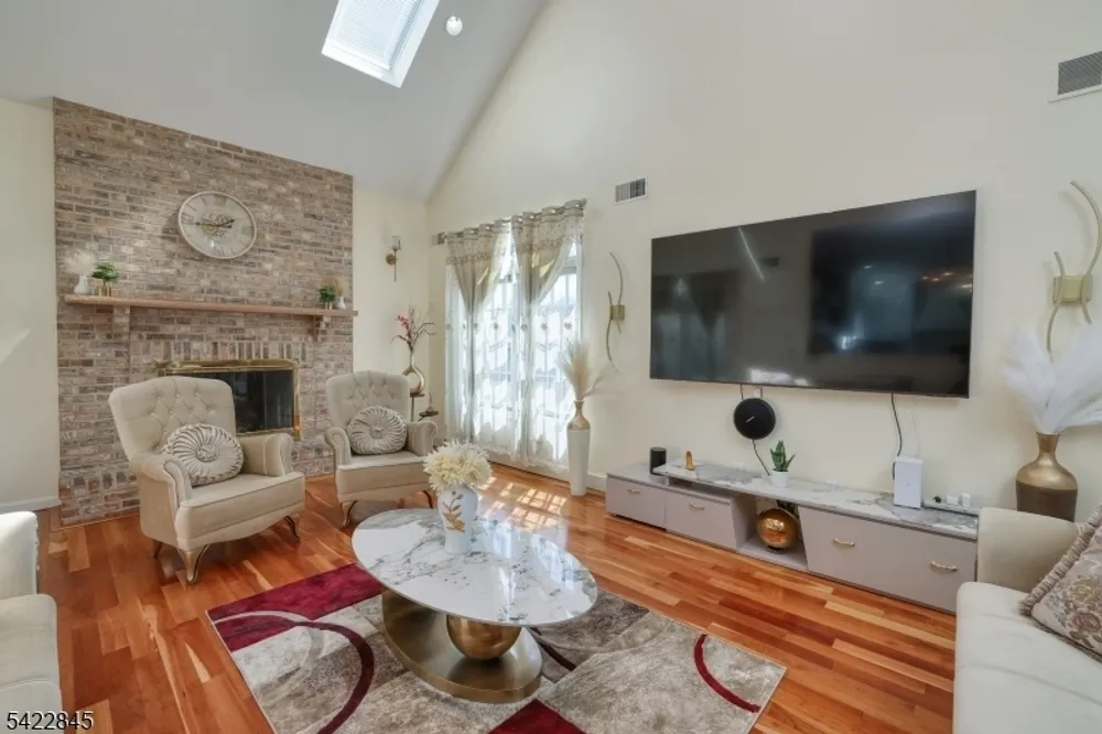 15 Scenic Dr, Mercer, Ewing Township, NJ 08628