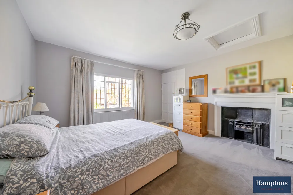Bury Farm, Amersham, HP7 photo 6