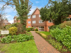Collingwood Court, Royston photo