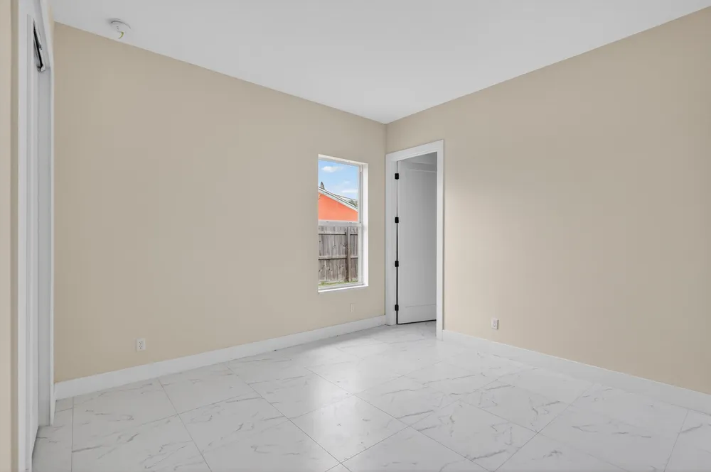 1974 SW Idaho Ln, Port St Lucie, FL 34953