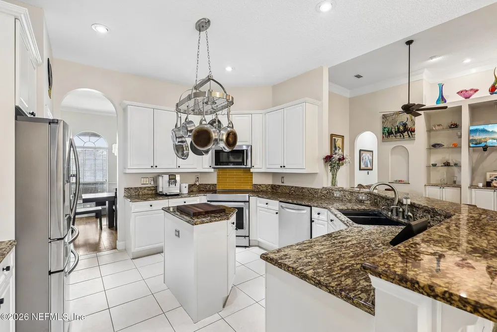 12633 Shoal Creek Ln N, Jacksonville, FL 32225