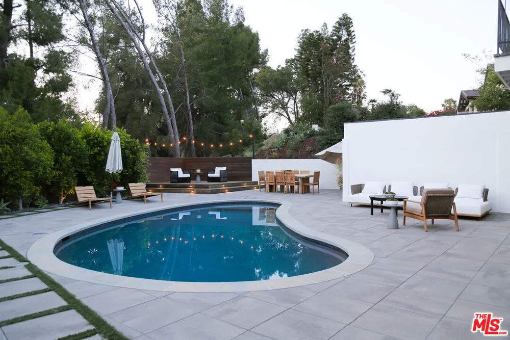 11801 Susan Dr, Granada Hills, CA 91344