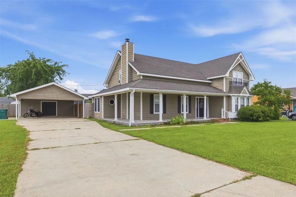 40 Poinsetta Rd, Sulphur, LA 70663-6531