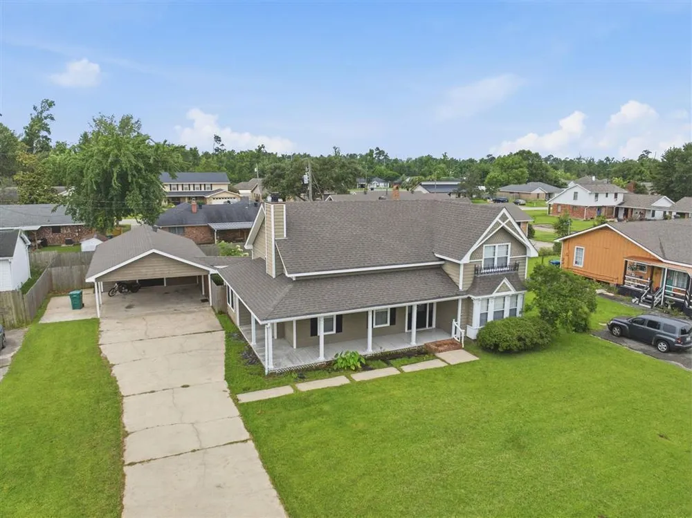40 Poinsetta Rd, Sulphur, LA 70663-6531