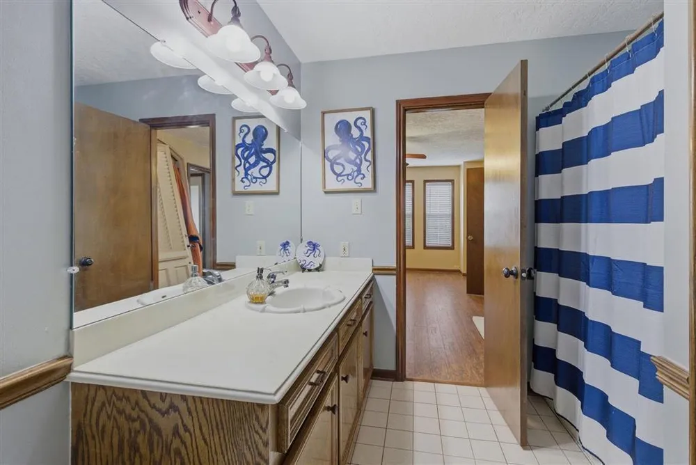 40 Poinsetta Rd, Sulphur, LA 70663-6531