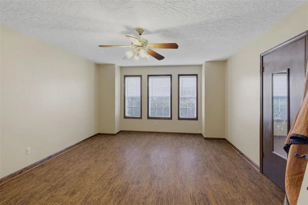 40 Poinsetta Rd, Sulphur, LA 70663-6531