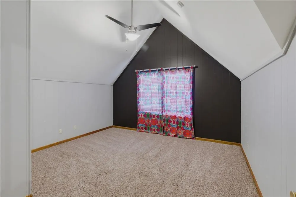 40 Poinsetta Rd, Sulphur, LA 70663-6531
