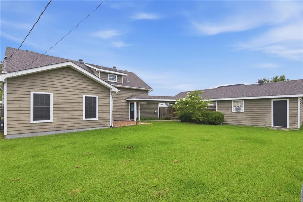 40 Poinsetta Rd, Sulphur, LA 70663-6531