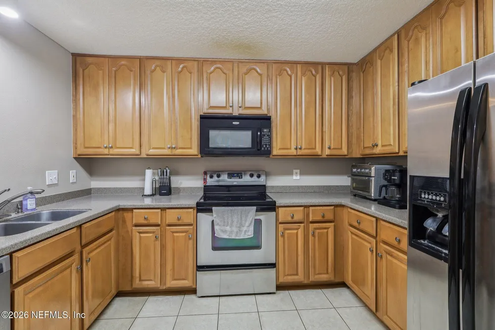 4240 Migration Dr, Jacksonville, FL 32257