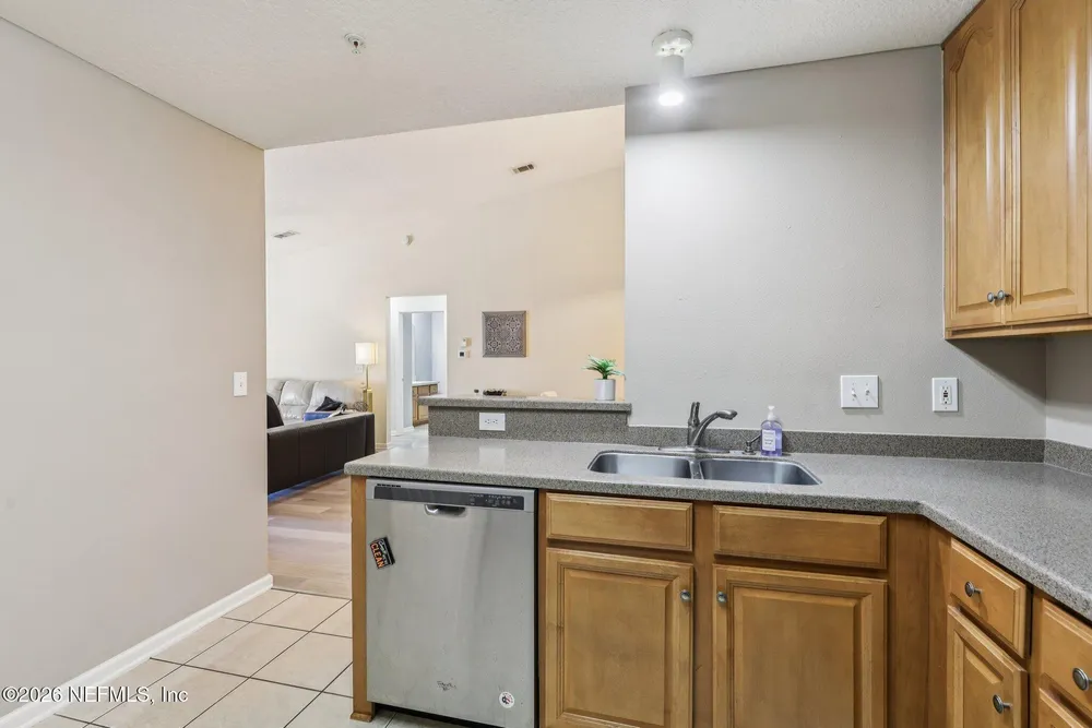 4240 Migration Dr, Jacksonville, FL 32257