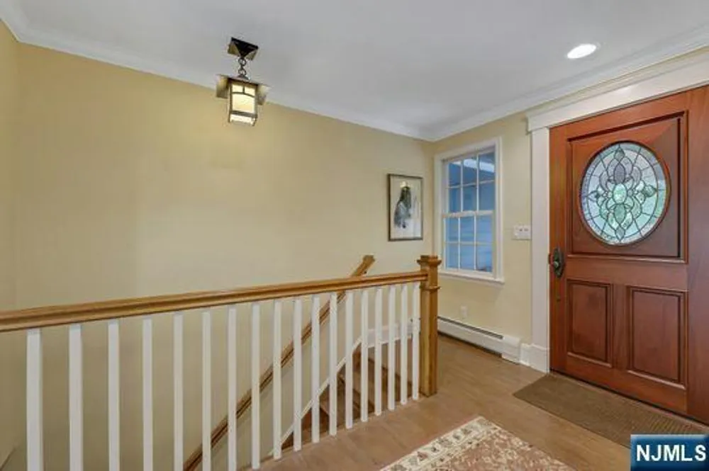 283 Summit St, Norwood, NJ 07648