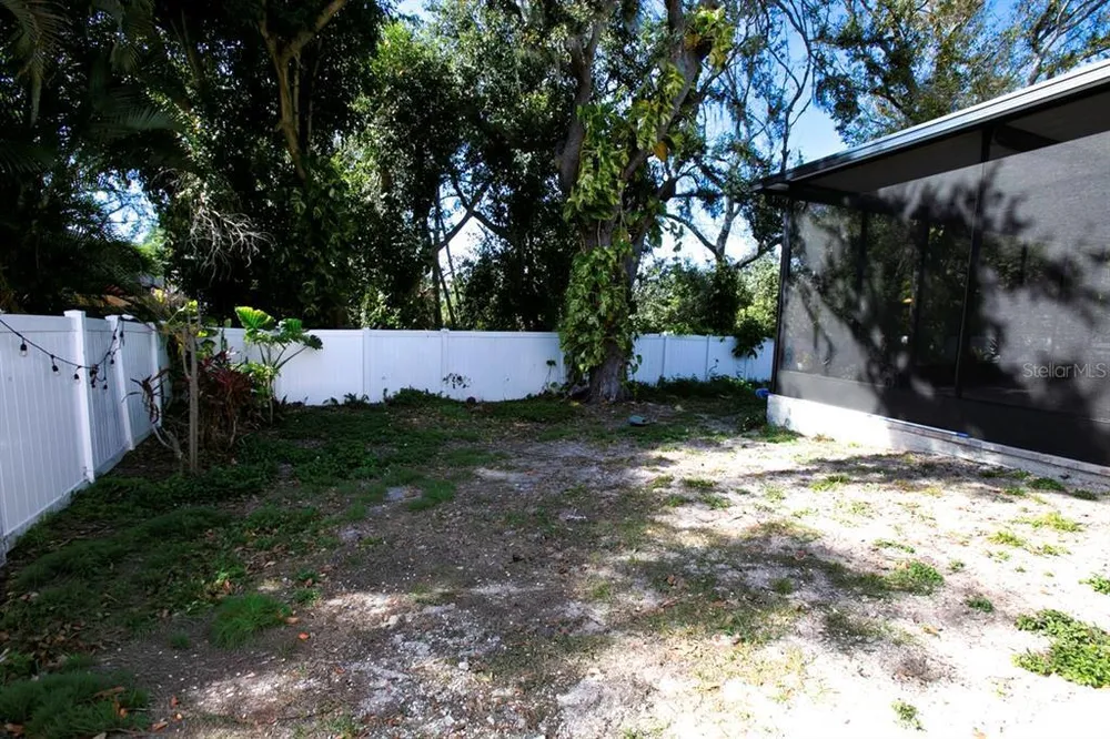 208 36th St NE, Bradenton, FL 34208