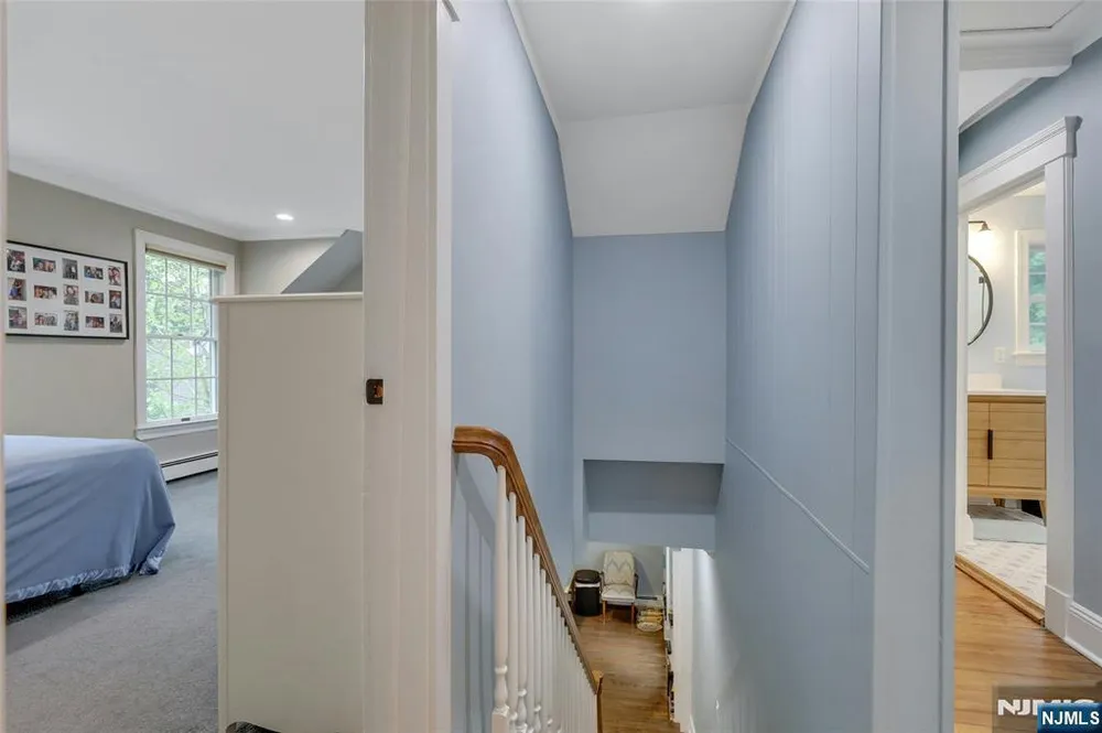 283 Summit St, Norwood, NJ 07648