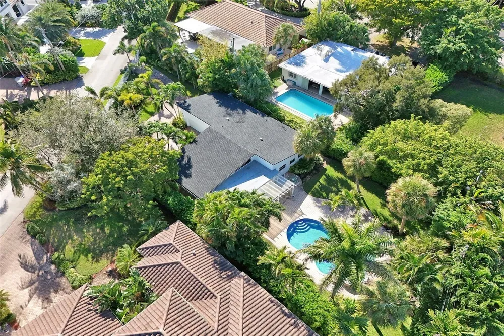 2525 SE 7th Dr, Pompano Beach, FL 33062