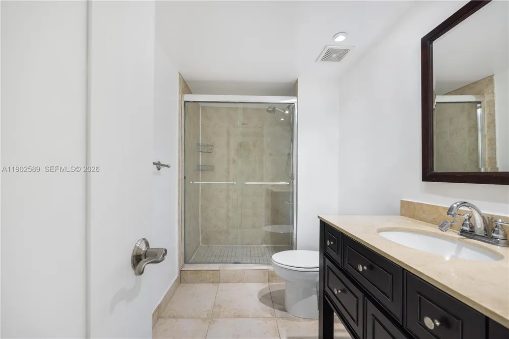 4000 TOWERSIDE TER, Miami, FL 33138