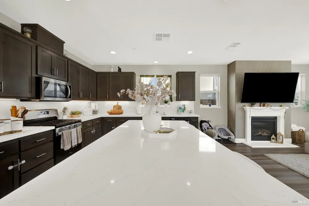 1501 Nightfall Ln, Fairfield, CA 94533