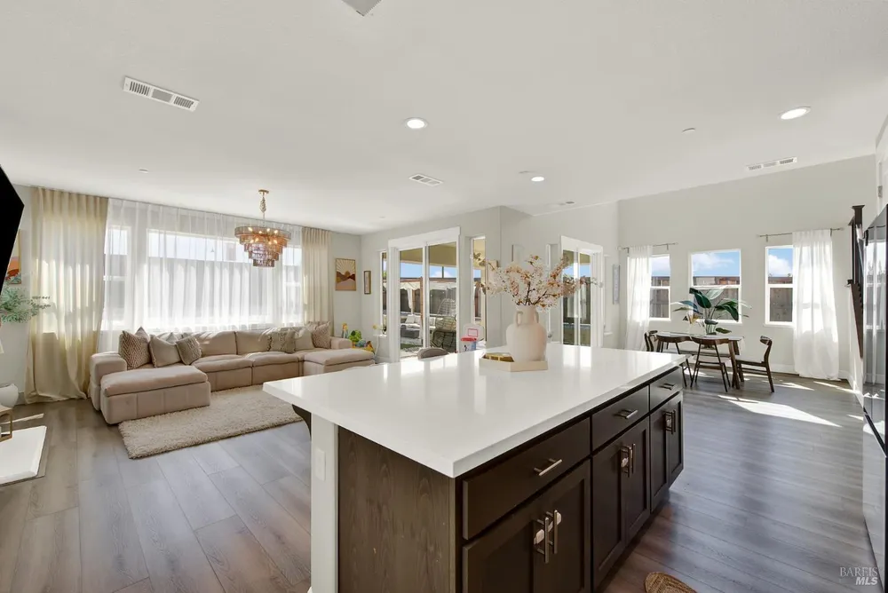1501 Nightfall Ln, Fairfield, CA 94533