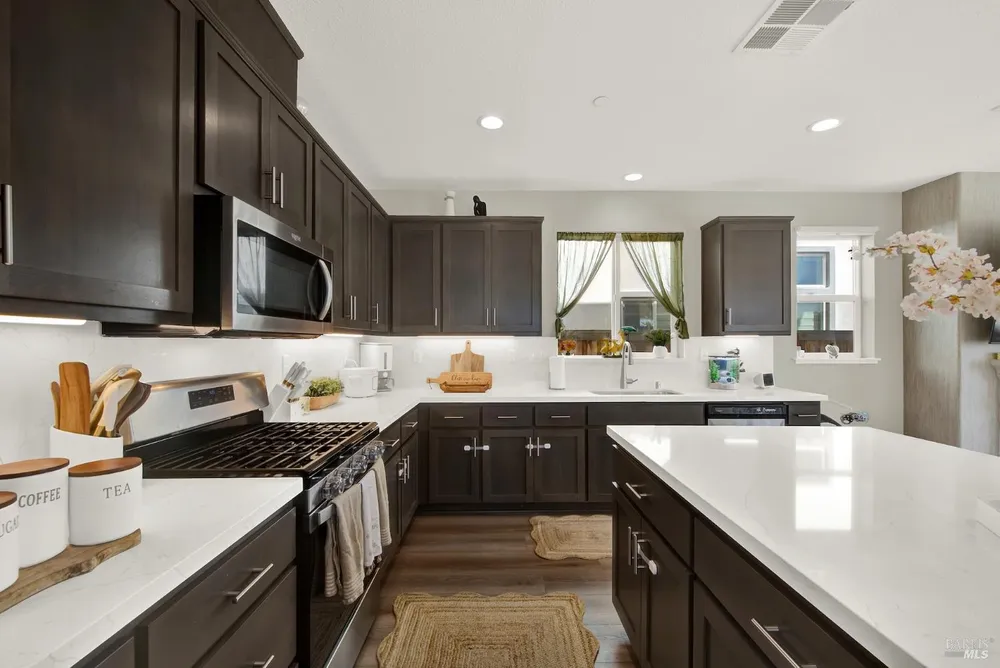 1501 Nightfall Ln, Fairfield, CA 94533