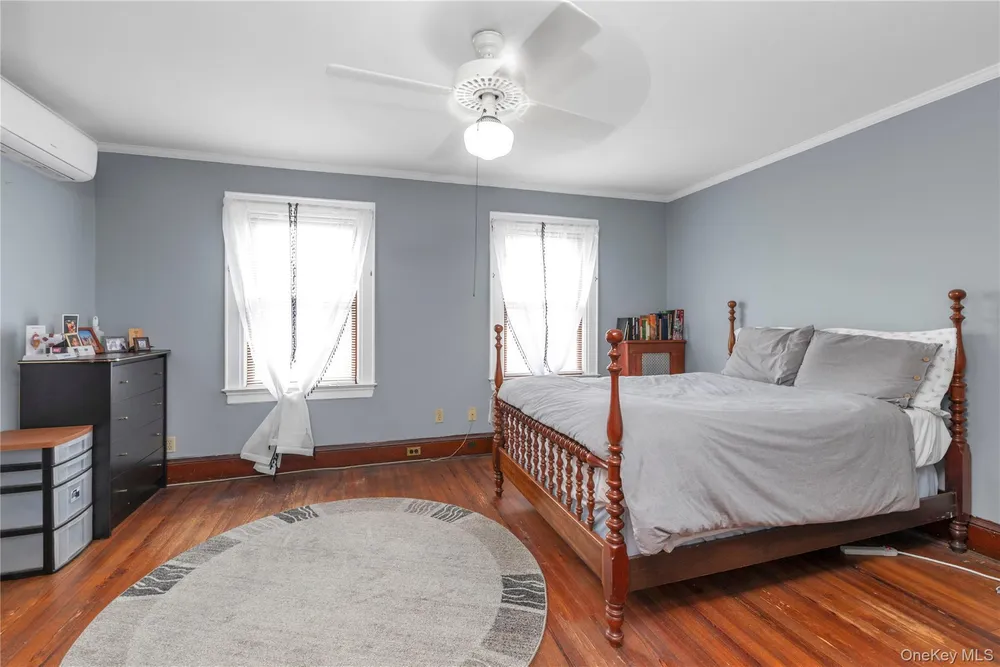 94-25 85th Rd, New York, NY 11421