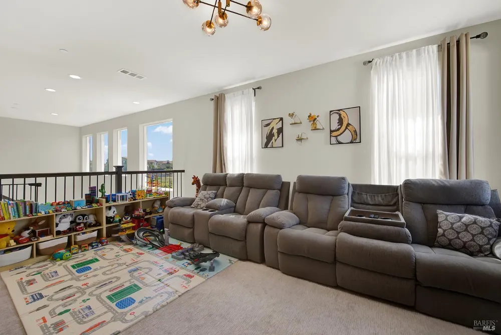 1501 Nightfall Ln, Fairfield, CA 94533