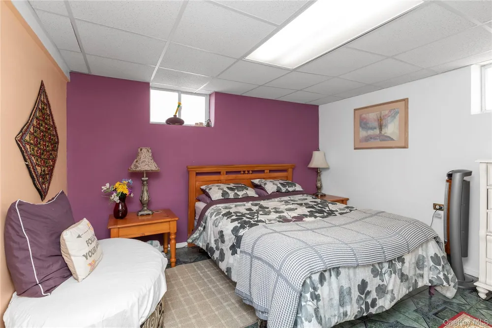 94-25 85th Rd, New York, NY 11421