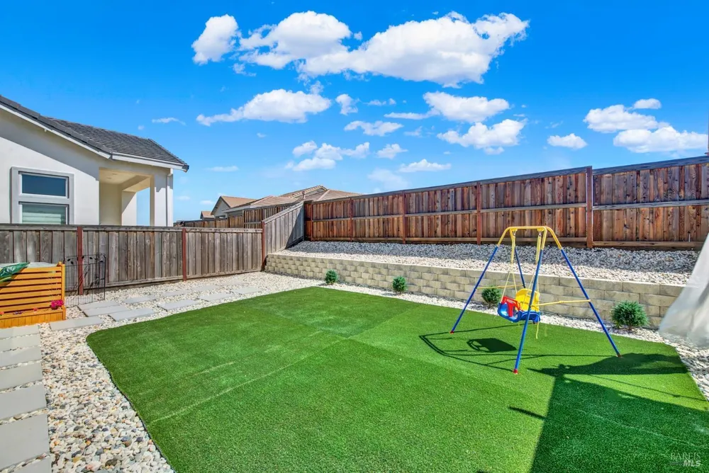 1501 Nightfall Ln, Fairfield, CA 94533