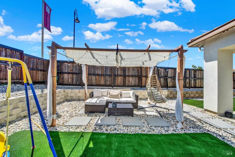 1501 Nightfall Ln, Fairfield, CA 94533