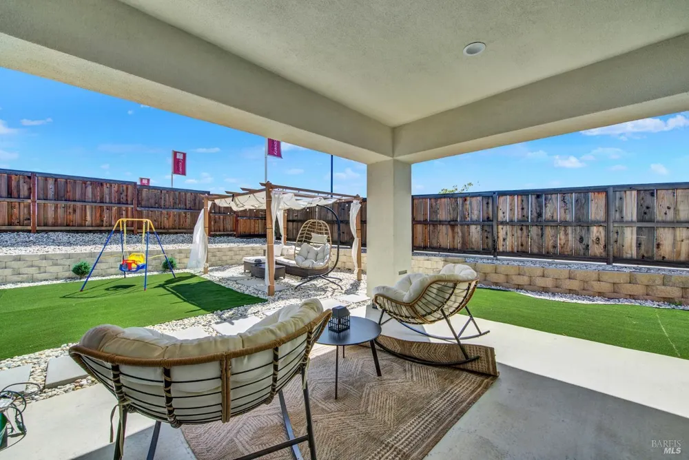 1501 Nightfall Ln, Fairfield, CA 94533