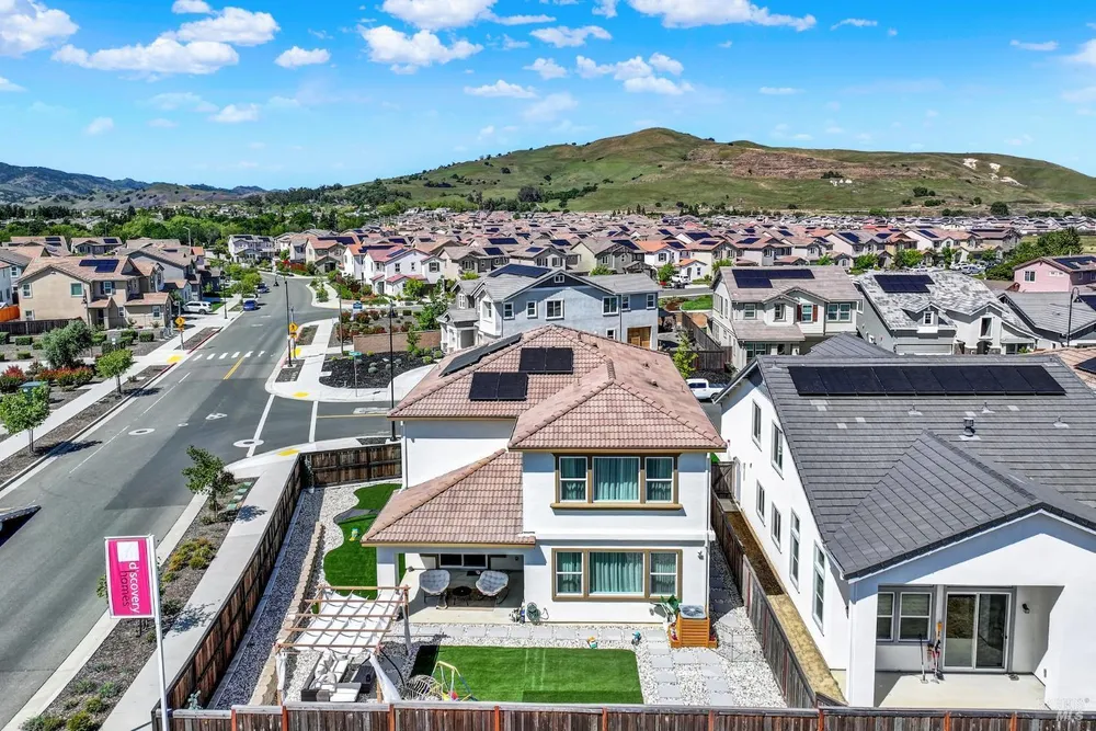 1501 Nightfall Ln, Fairfield, CA 94533