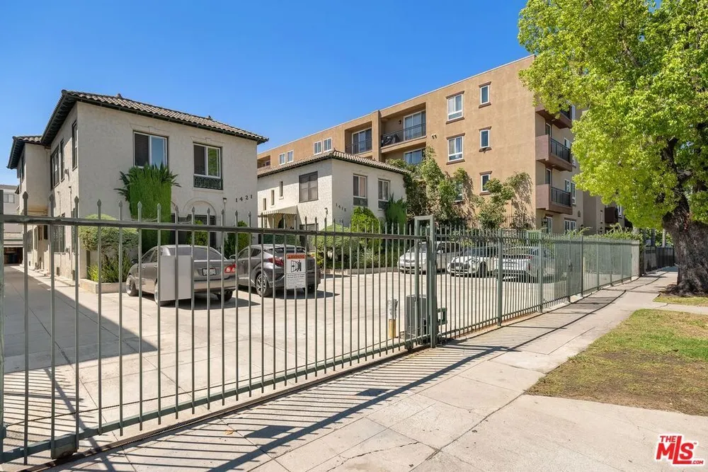 1415 S ST ANDREWS PL, South Los Angeles, CA 90019