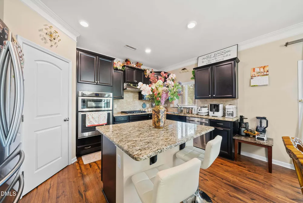 105 Autumn Crest Ln, Fuquay-Varina, NC 27526