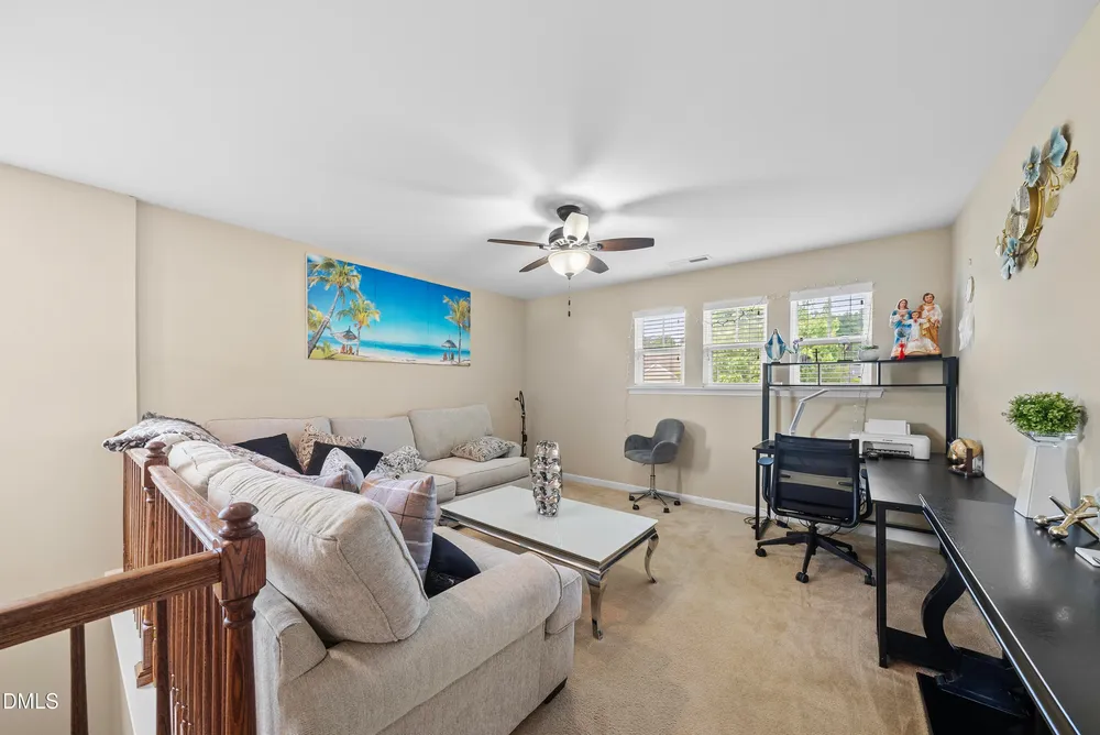 105 Autumn Crest Ln, Fuquay-Varina, NC 27526