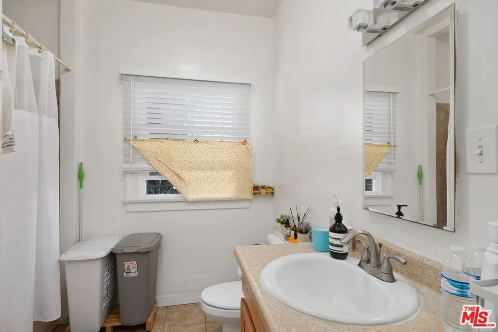 1415 S ST ANDREWS PL, South Los Angeles, CA 90019