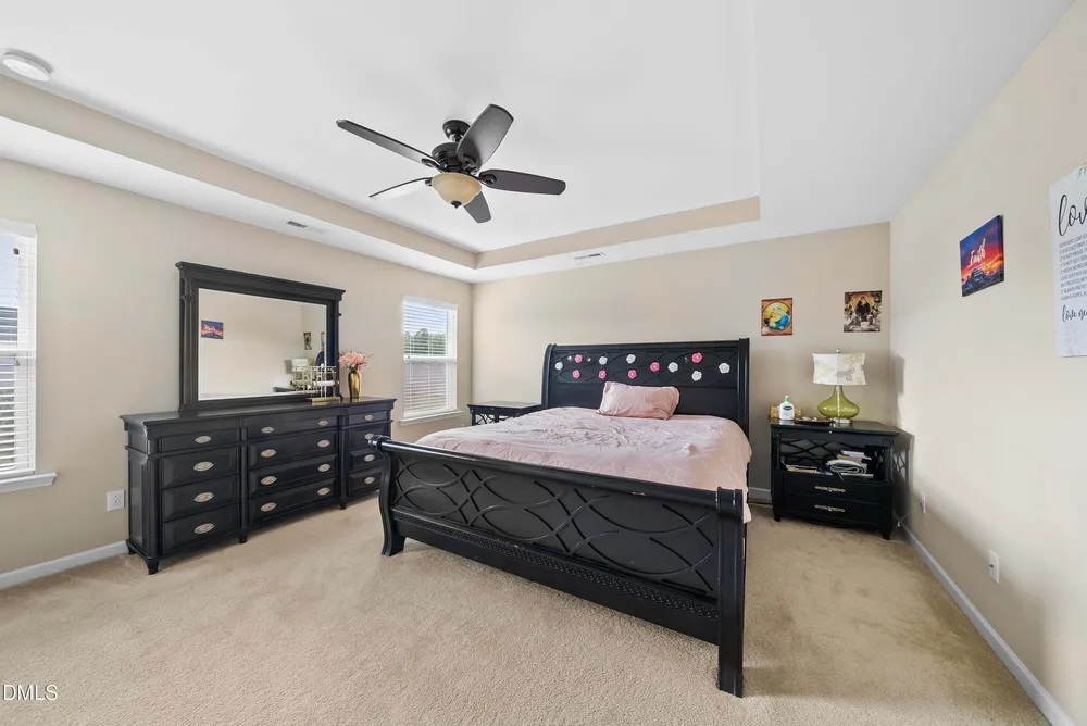 105 Autumn Crest Ln, Fuquay-Varina, NC 27526