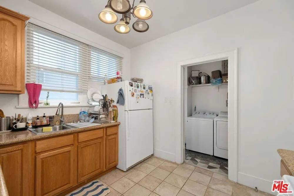 1415 S ST ANDREWS PL, South Los Angeles, CA 90019