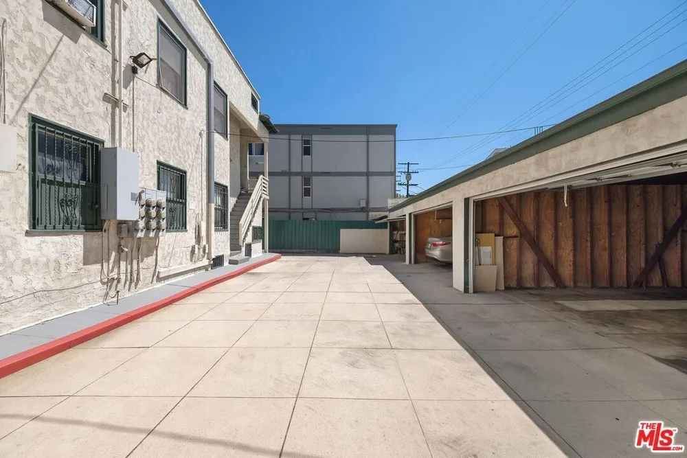 1415 S ST ANDREWS PL, South Los Angeles, CA 90019