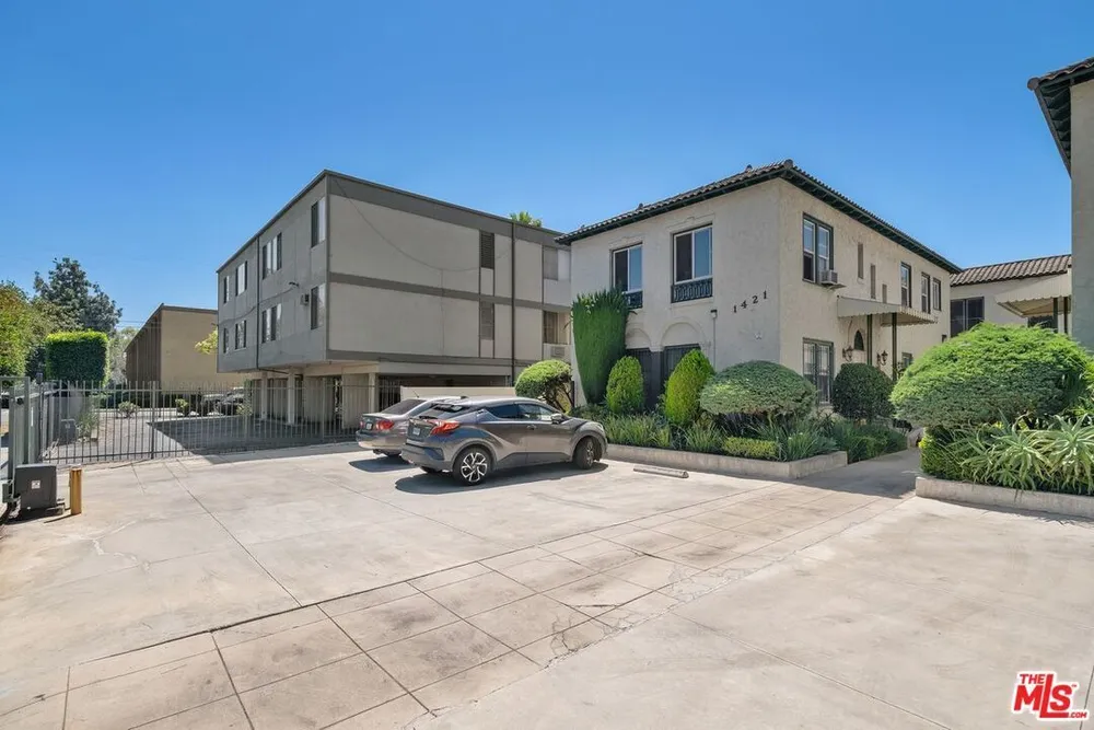 1415 S ST ANDREWS PL, South Los Angeles, CA 90019