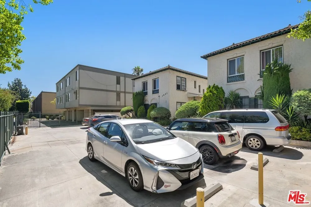 1415 S ST ANDREWS PL, South Los Angeles, CA 90019
