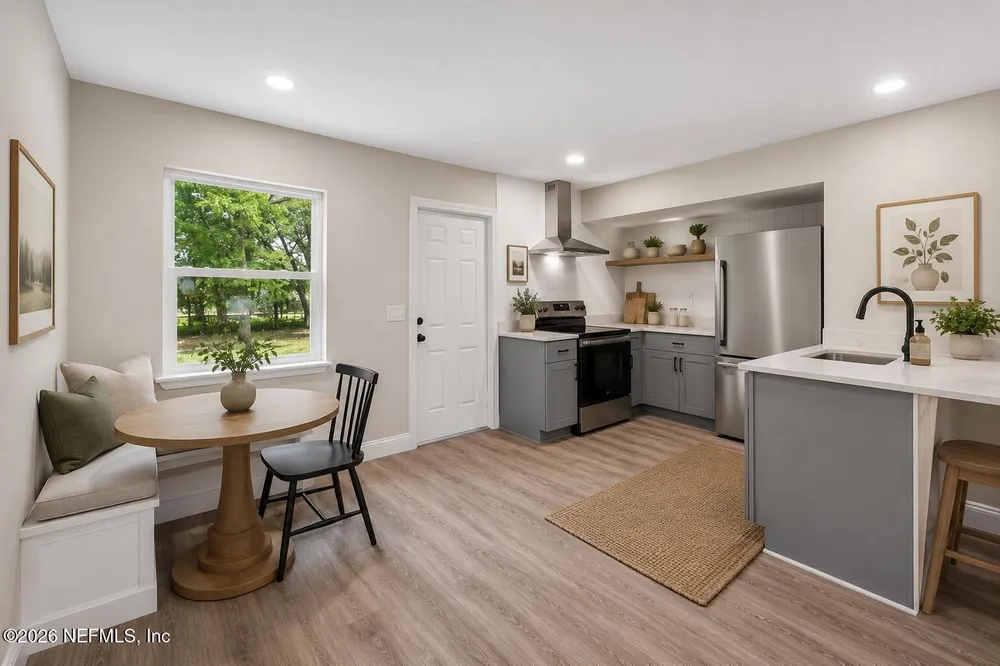 10554 Dobell Rd, Jacksonville, FL 32246