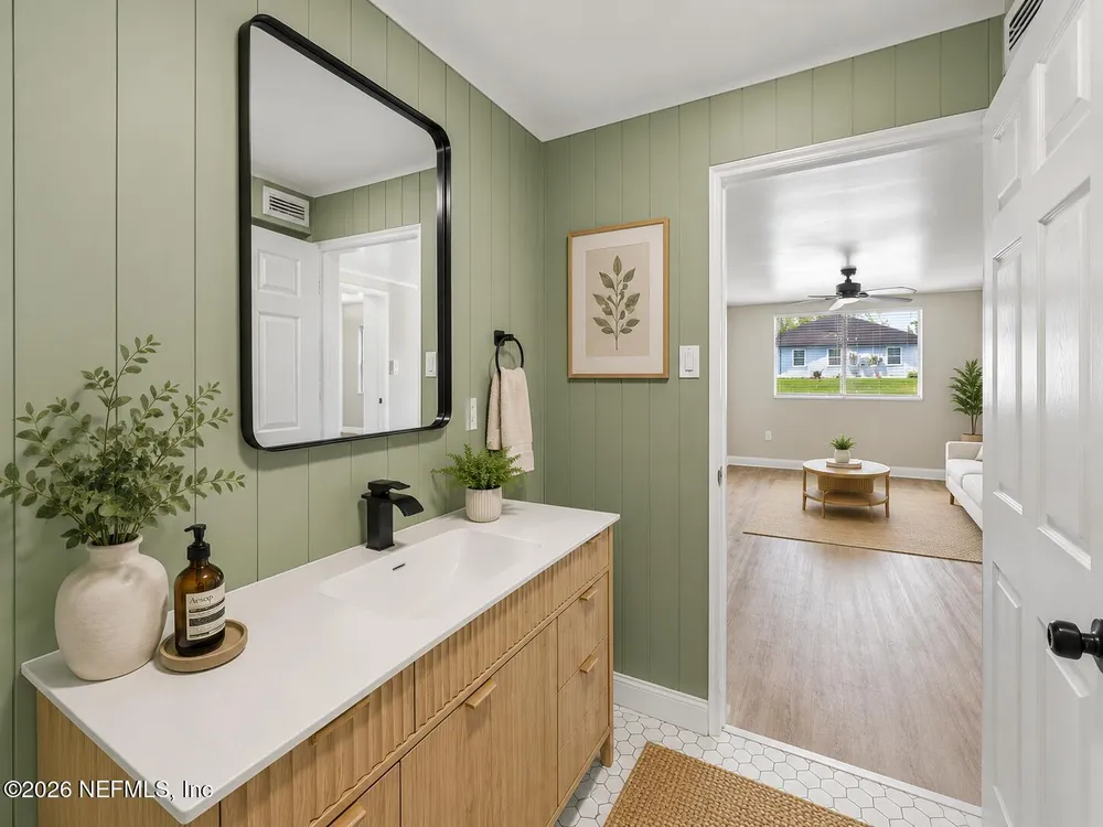 10554 Dobell Rd, Jacksonville, FL 32246