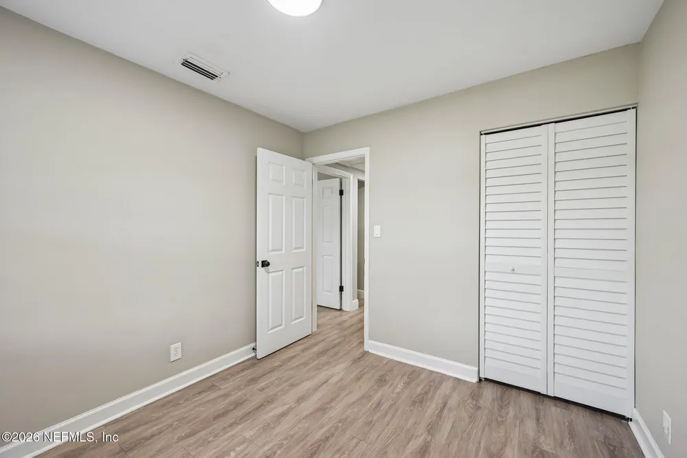 10554 Dobell Rd, Jacksonville, FL 32246