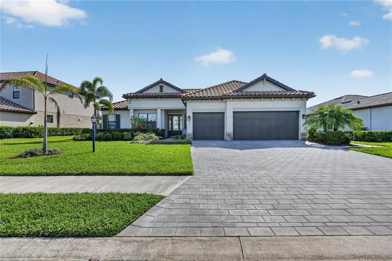 4911 Sparkling Sea Ln, Bradenton, FL 34211