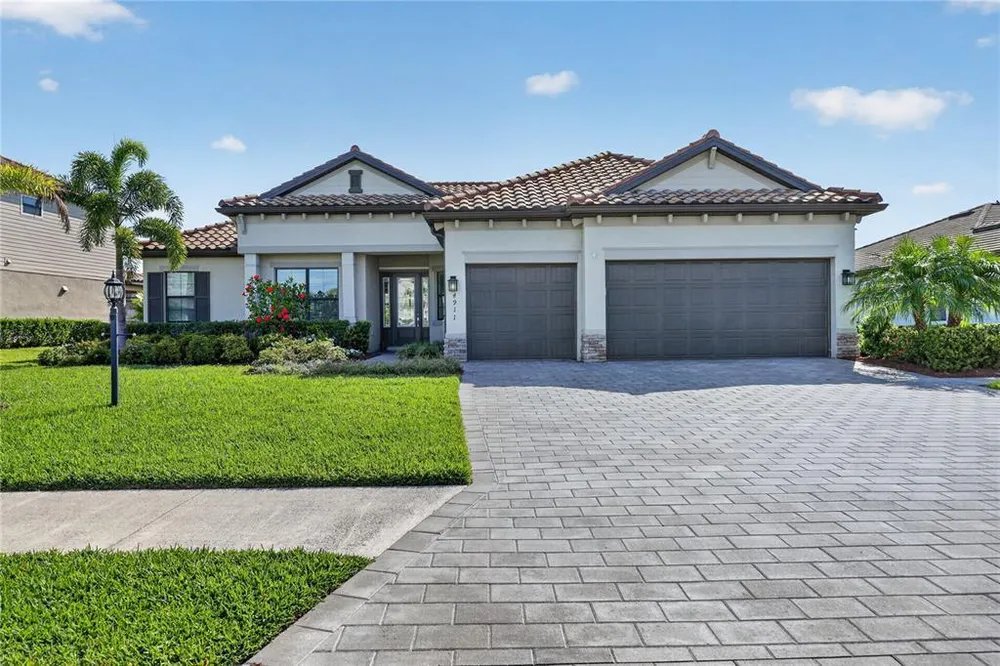 4911 Sparkling Sea Ln, Bradenton, FL 34211