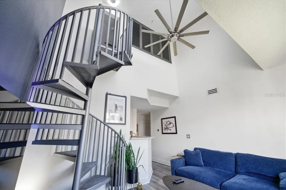 501 Knights Run Ave, Tampa, FL 33602