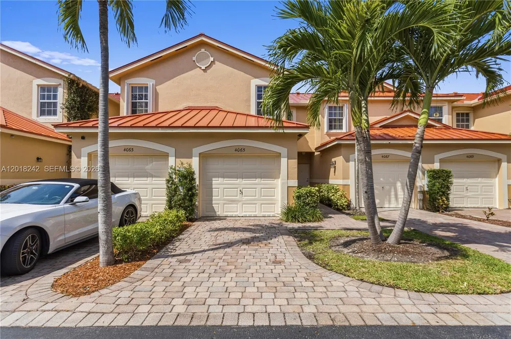 4065 Crystal Lake Dr, Deerfield Beach, FL 33064