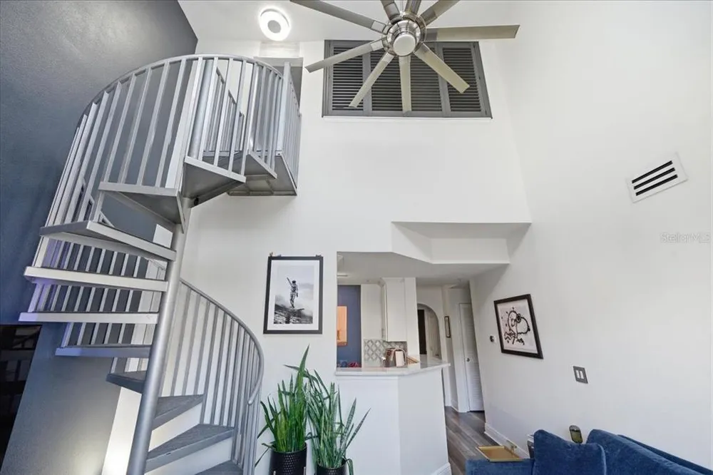 501 Knights Run Ave, Tampa, FL 33602